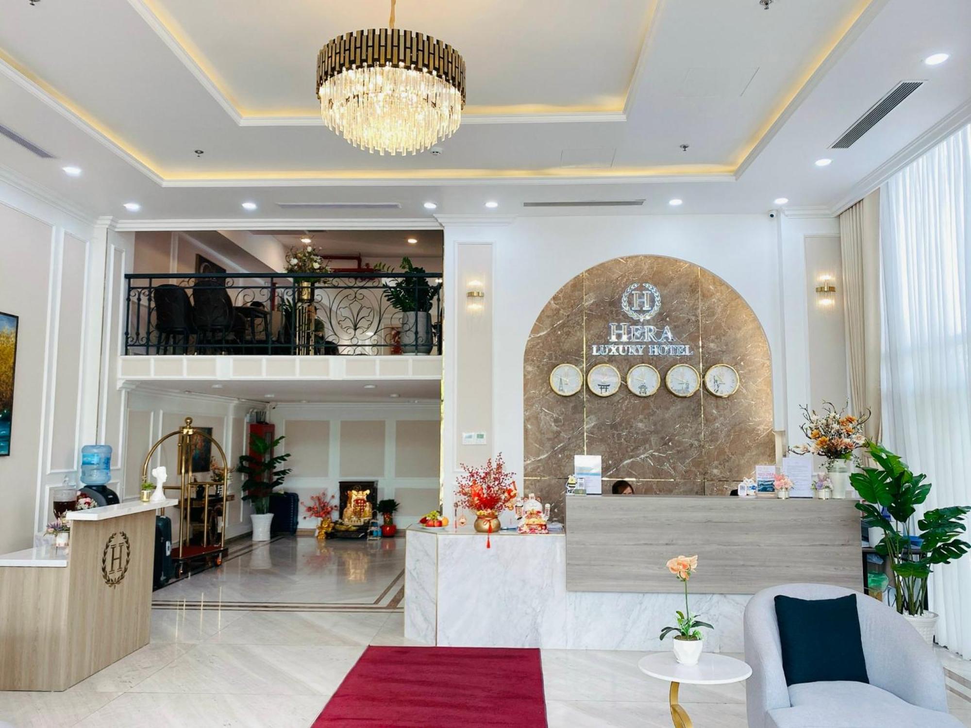 Hera Luxury Hotel Хошимин Екстериор снимка