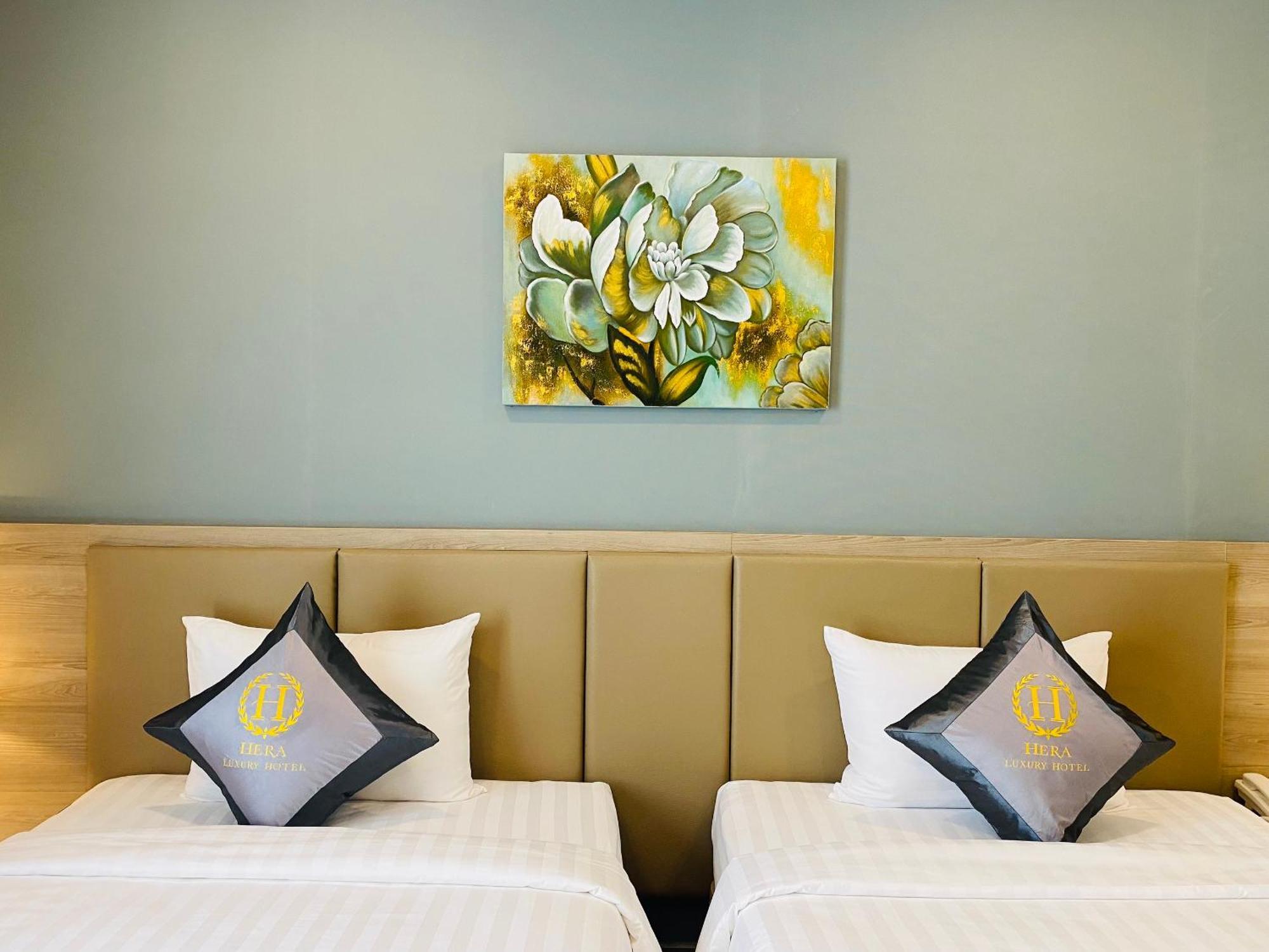 Hera Luxury Hotel Хошимин Екстериор снимка
