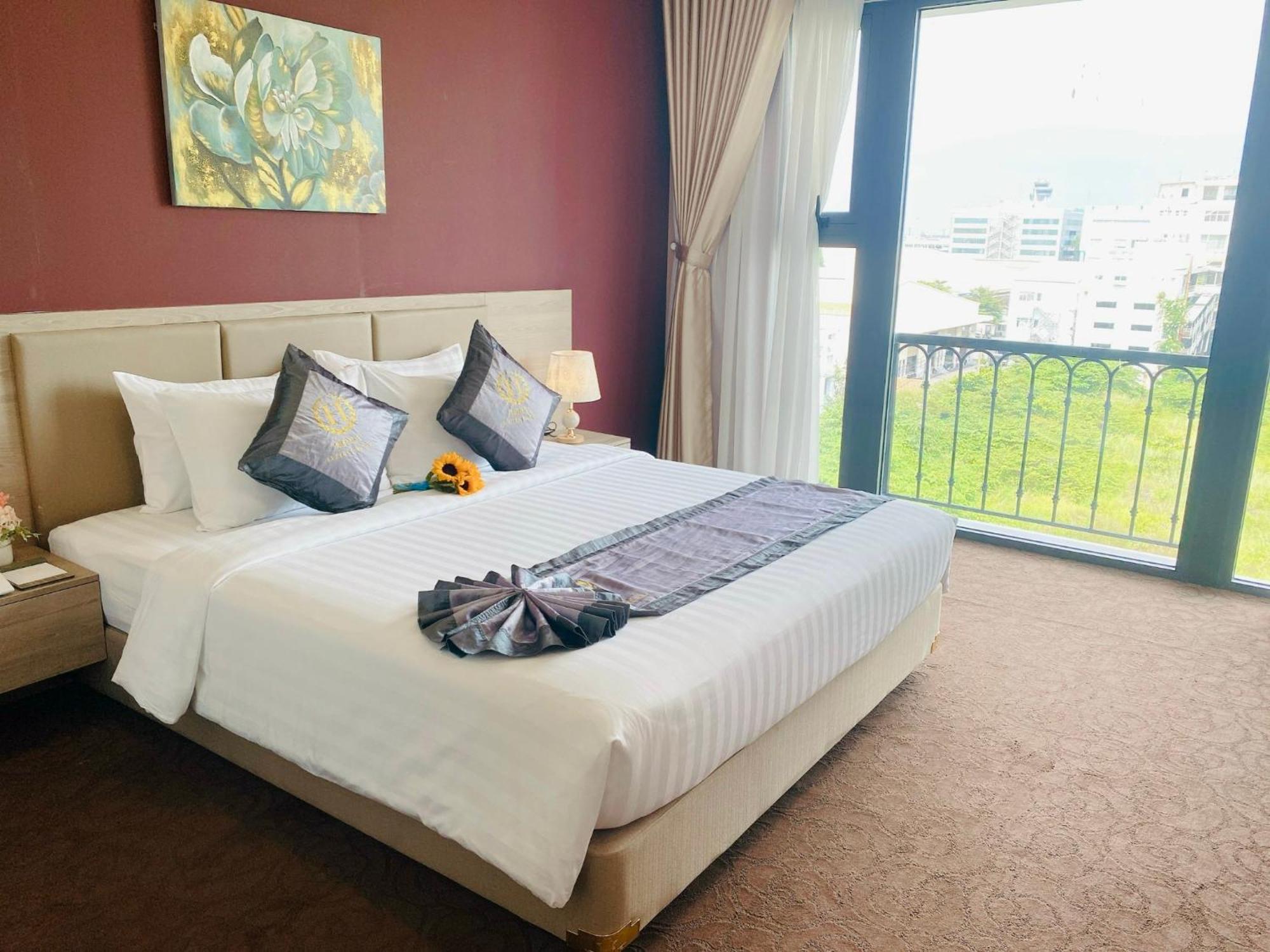 Hera Luxury Hotel Хошимин Екстериор снимка